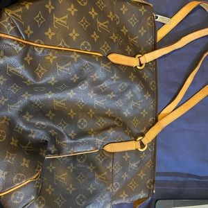 Authentic LV Totally GM bag with lots of life.